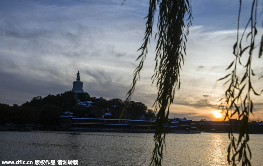 Beijing greets the sun after 19 days of gloom