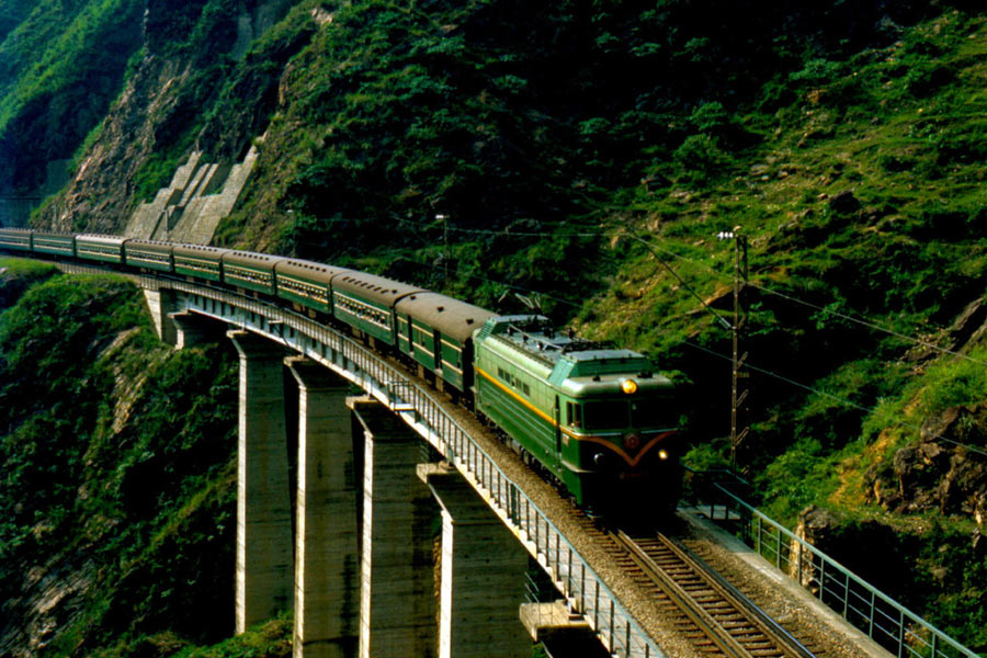 China's beauty by rail