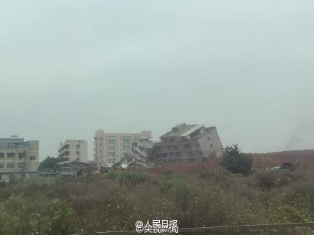 Rescue work underway after fatal landslide hits buildings in Shenzhen