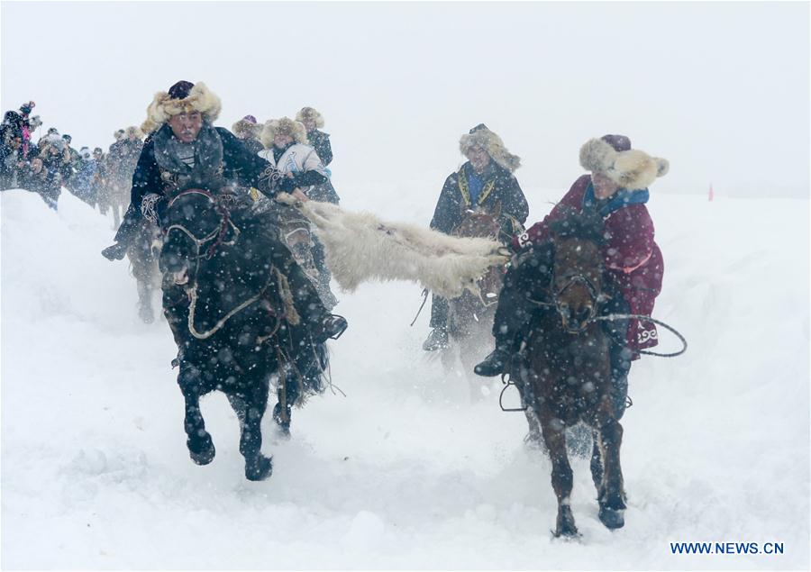 Snow brings fun to Xinjiang village