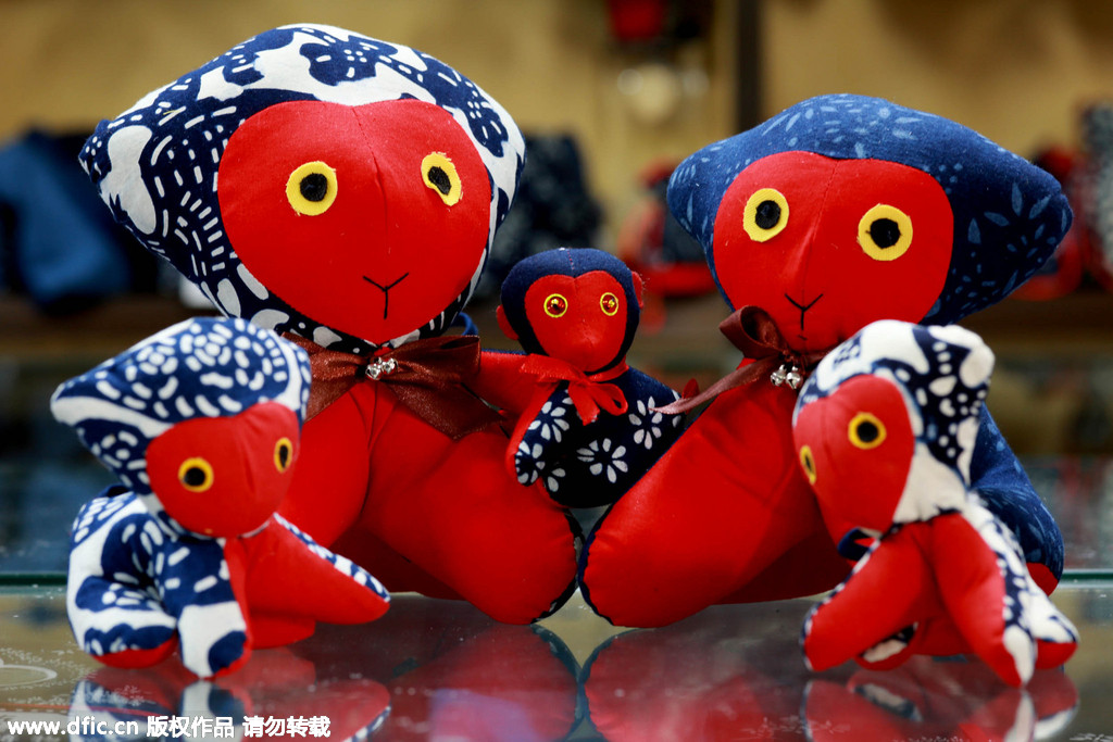 Museum designs calico monkey mascots in Jiangsu