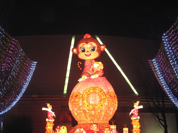 Lanterns light up the sky at Jinsha Site Museum