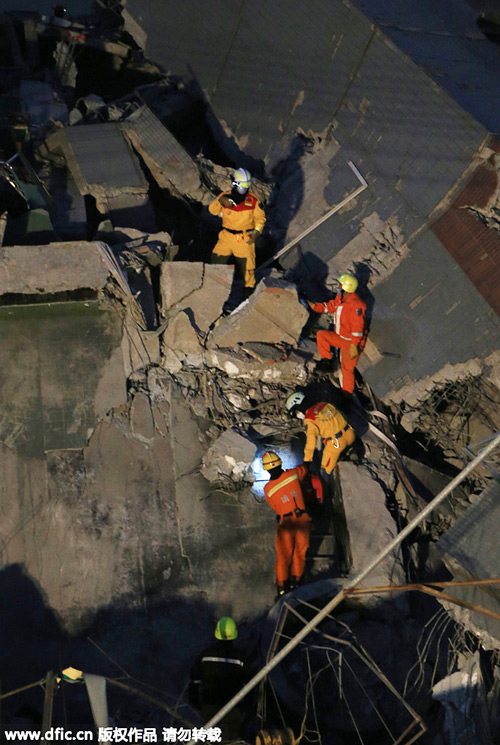 Girl, 8, pulled out alive 60 hrs after Taiwan quake