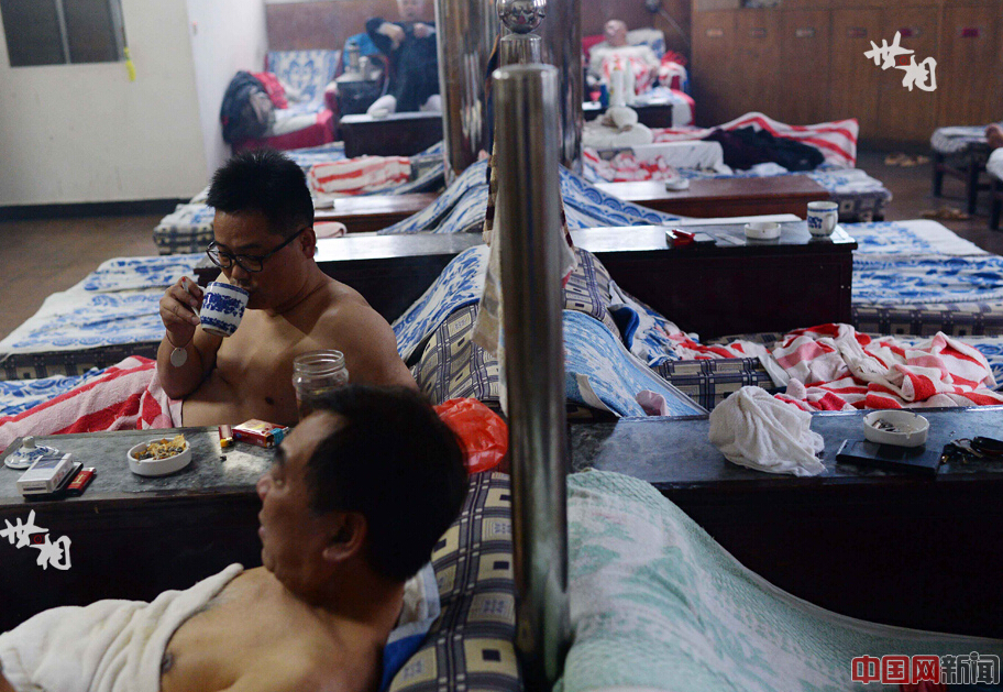 Disappearing bathhouses in Shanghai