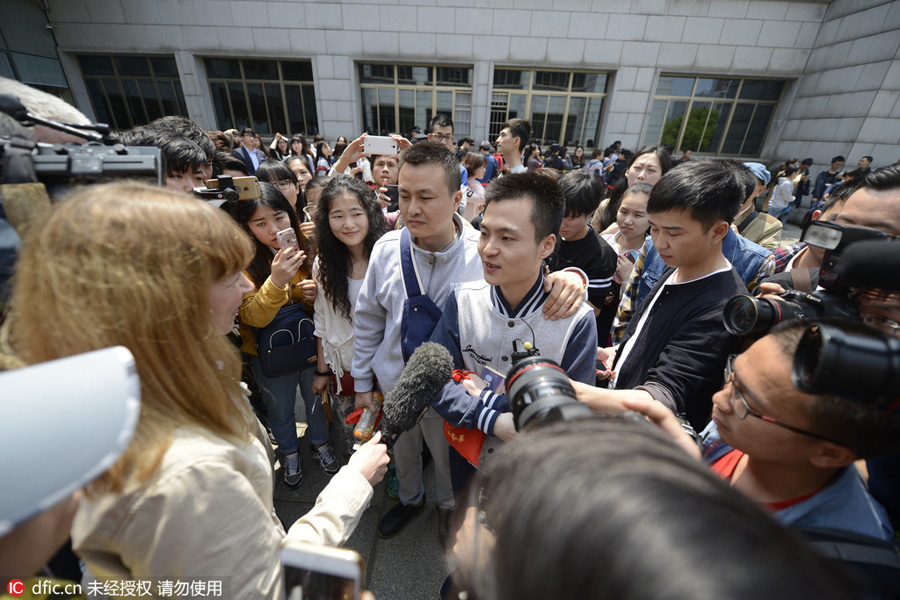 China's couple lose same-sex marriage case