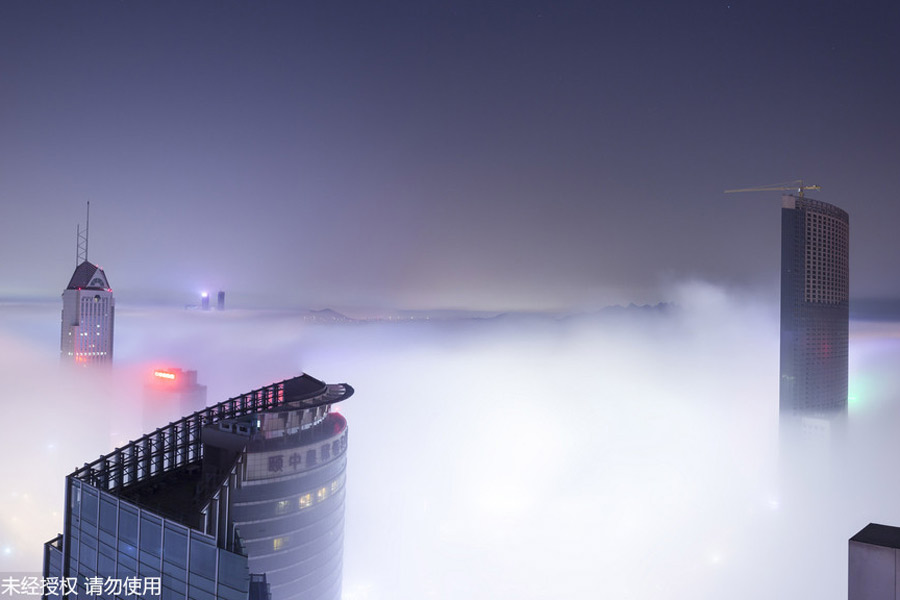 Fog turns Qingdao city into a fairyland