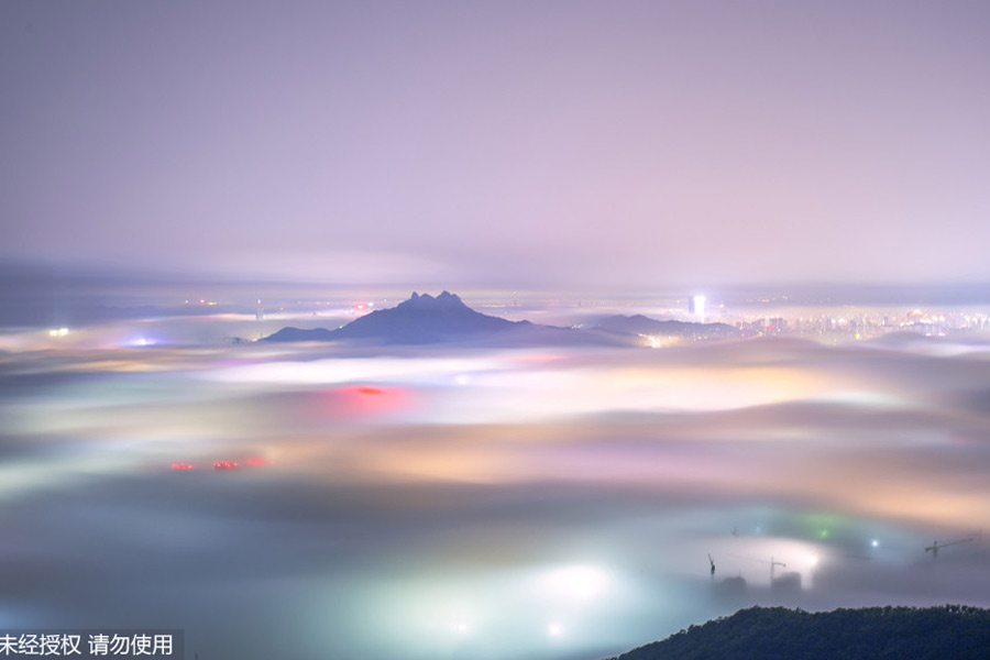 Fog turns Qingdao city into a fairyland