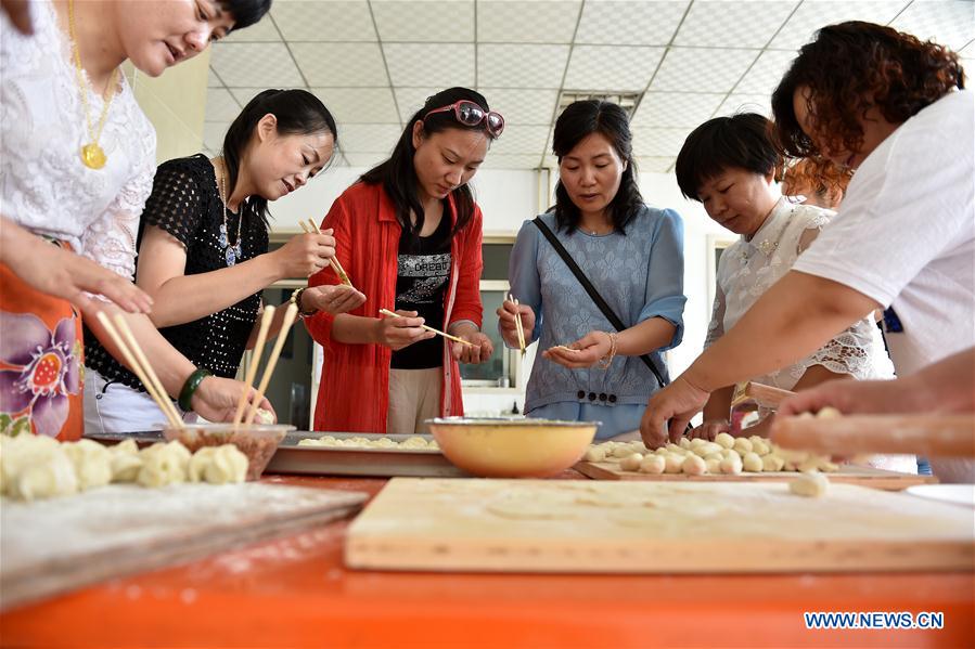 Congenital HIV carrier students in Shanxi's Red Ribbon School