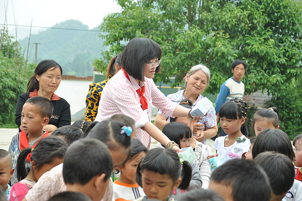 University student helps pupils in poor areas