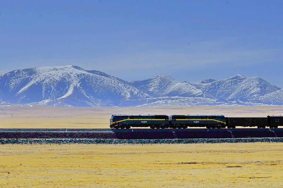 Tenth birthday of the world's highest altitude train line