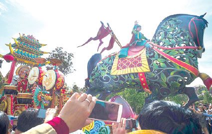 Disney Shanghai park attracts million visitors within a month