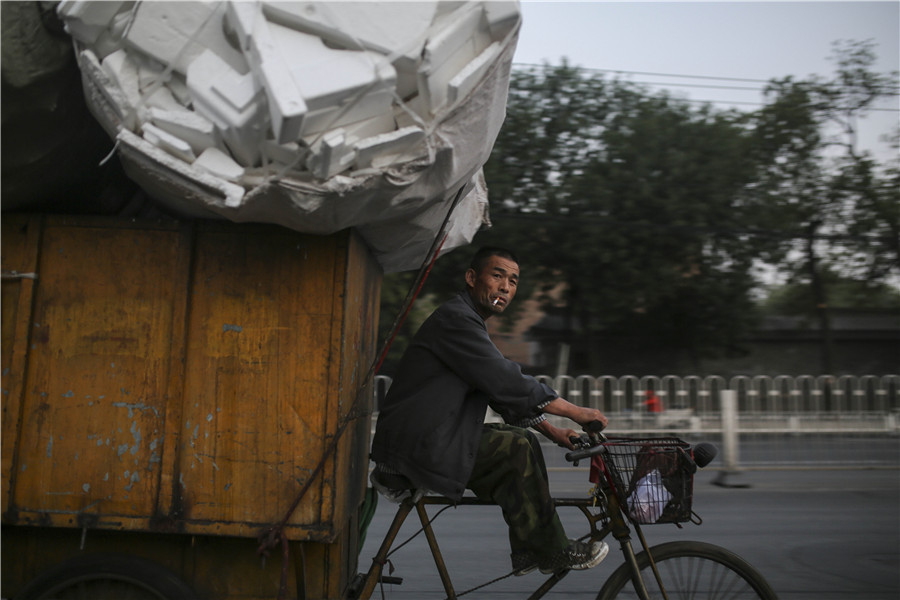 From dusk to dawn: The other side of Beijing