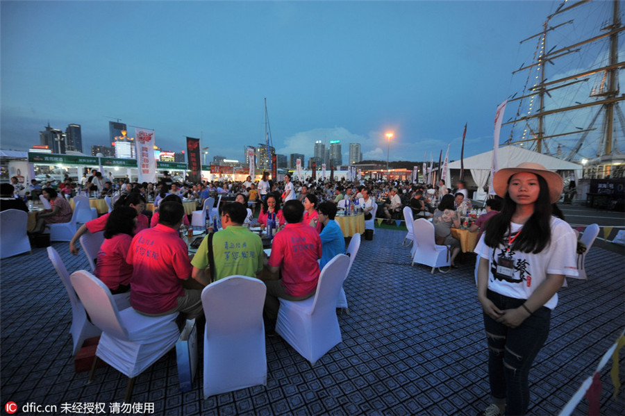 Qingdao delights taste buds with seafood delicacies