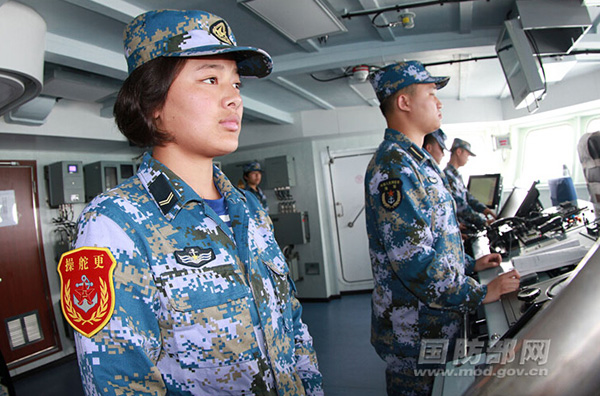 Female soldiers on Frigate Jingzhou