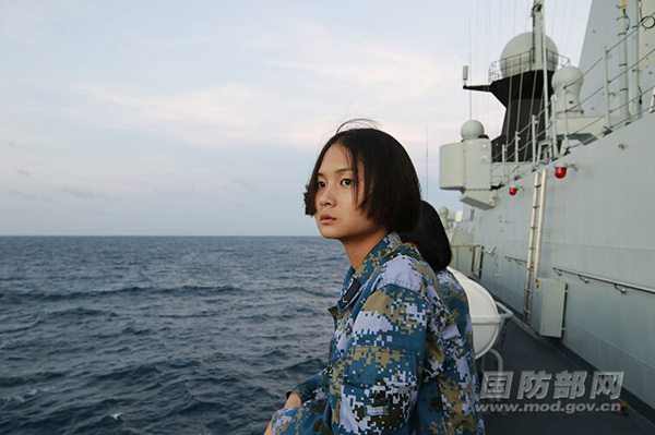 Female soldiers on Frigate Jingzhou