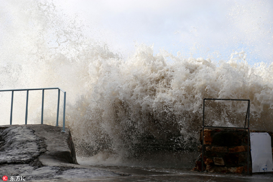 Typhoon Meranti and Malakas hit south China