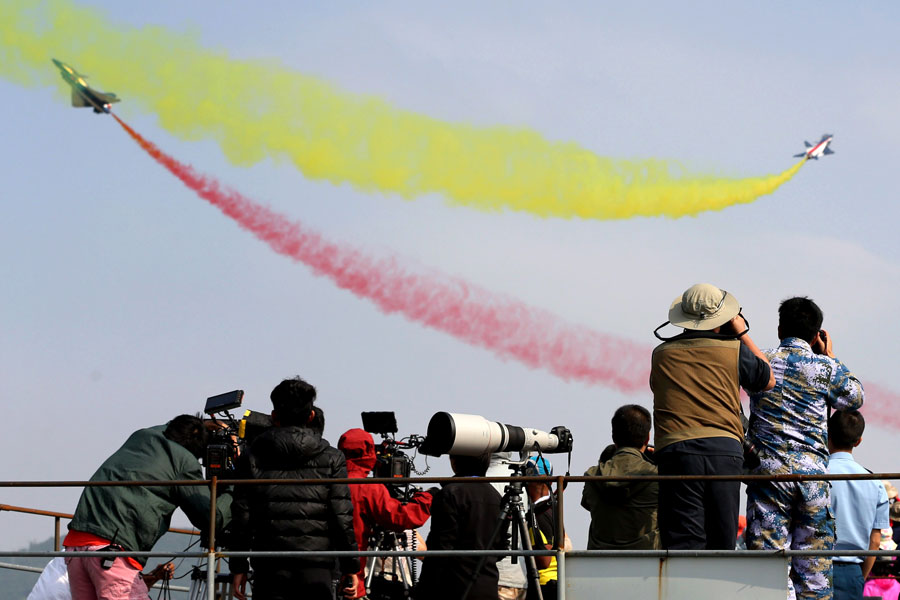 Jet fighters, bombers and flying pandas ready for Air Show China