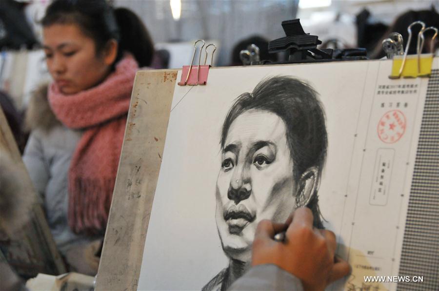 Art students prepare for 2017 college entrance examination