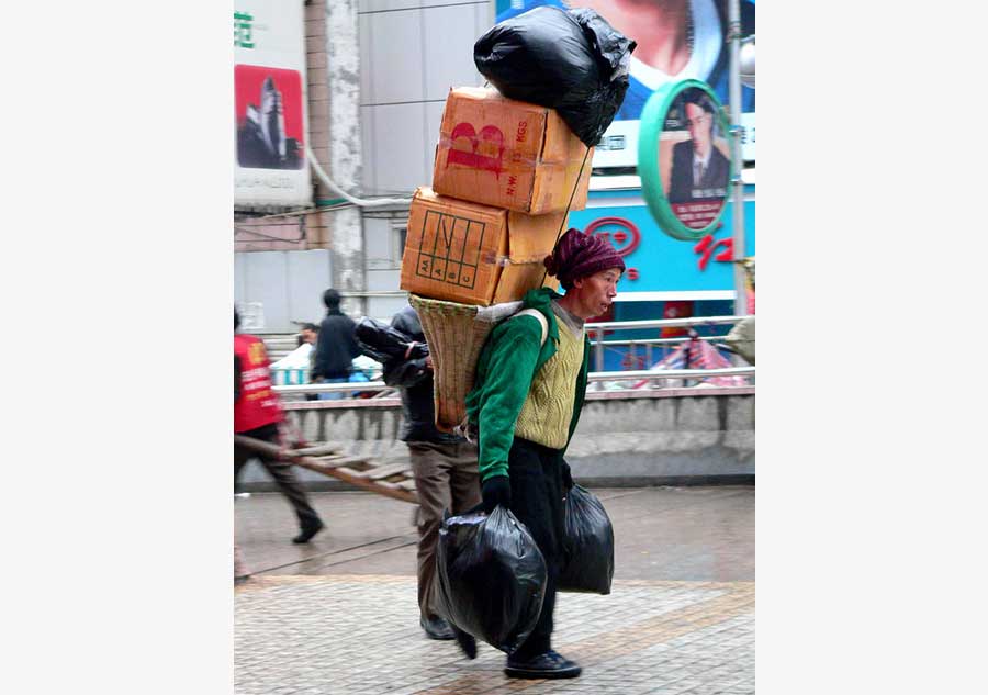 How luggage has transformed through the years during Spring Festival