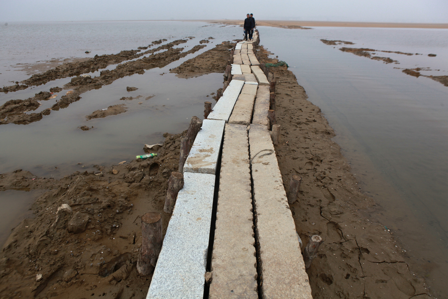 Historic bridge in Jiangxi province re-opens to public