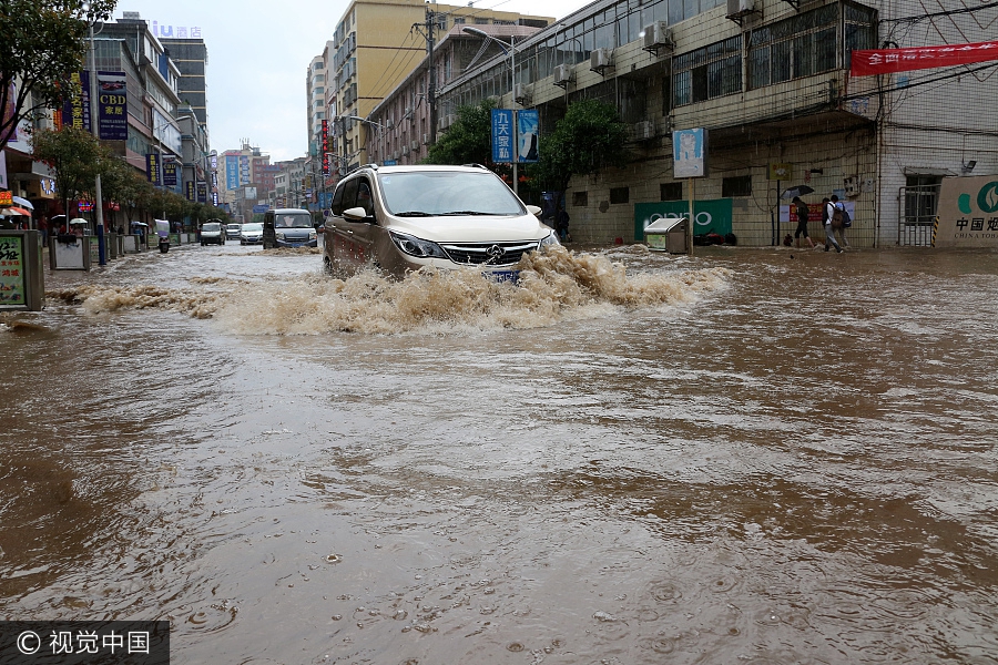 Torrential rain sweeps southern China