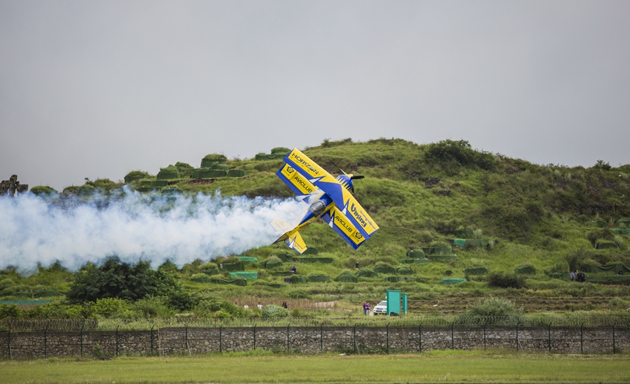 AOPA-China Fly-In 2017 air show opens in SW China's Guizhou