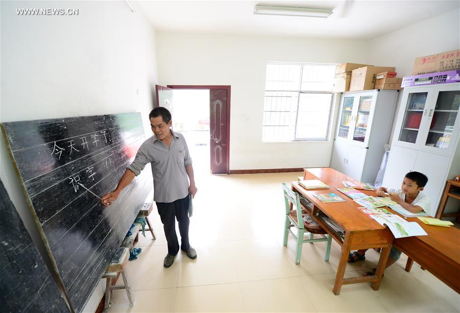 Mountains can't stop boy's dream of going to school