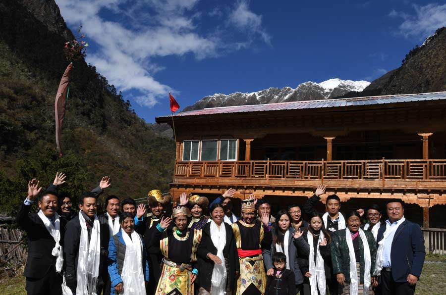 Tibetan herders receive President Xi's reply