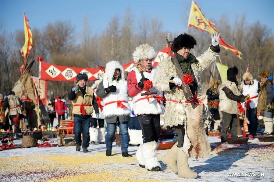 Ice collecting season begins in Harbin