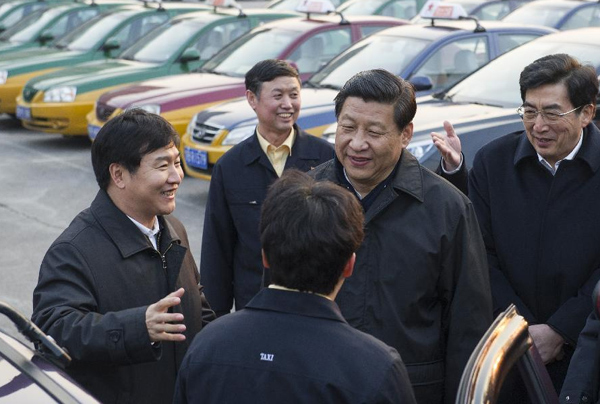 Xi Jinping extends festival greetings to workers, police