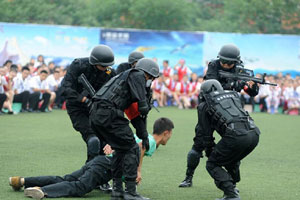 Military signal tactics on show in Nanjing