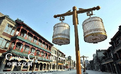 Roaming along the Qianmen Street