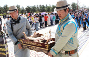 4 arrested for stealing relics from the Great Wall