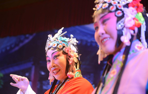 Little amateurs perform Peking Opera in Tianjin