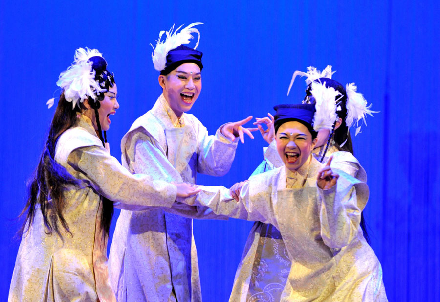 Taiwan Yuju Opera troupe performs in Jinan