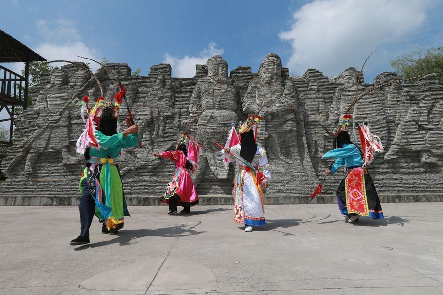 Anshun Opera well preserved in Guizhou