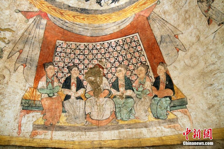 Yuan Dynasty fresco tomb excavated in Shaanxi