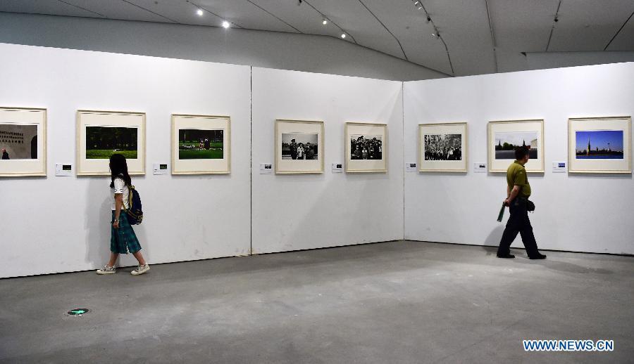 'War and Peace' photography exhibition held in Wuhan