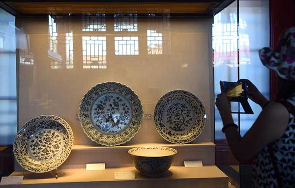 580 years later, imperfect porcelain arrives at Forbidden City