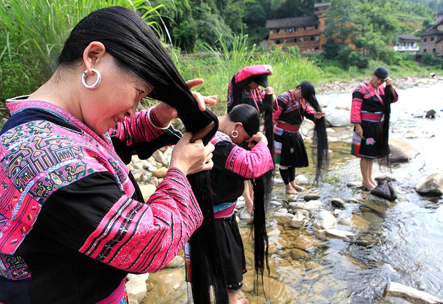 Huangluo: China's 'long hair village'