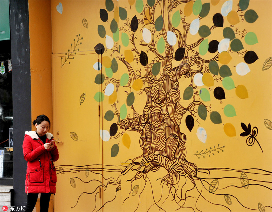 Graffiti art brightens up streets of Shanghai