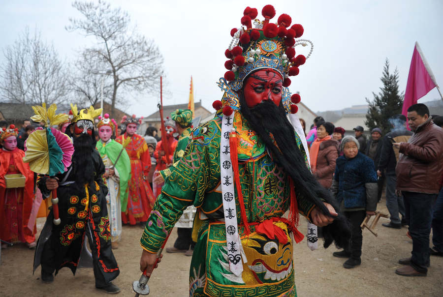 Gruesome performers give Chinese New Year crowds a fright