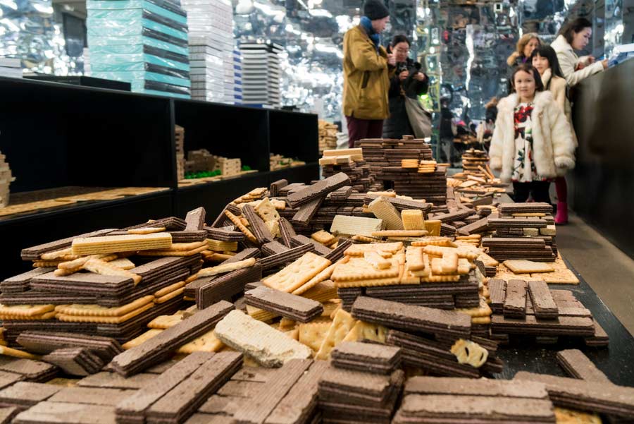 Edible model buildings in Shanghai reflect on urban life