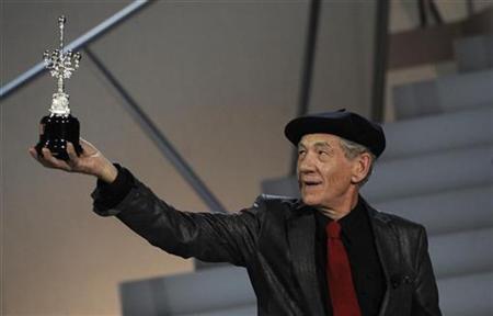 Ian McKellen to return as Gandalf in 'The Hobbit'