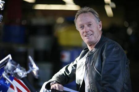 Actor Peter Fonda discovers dead man in car