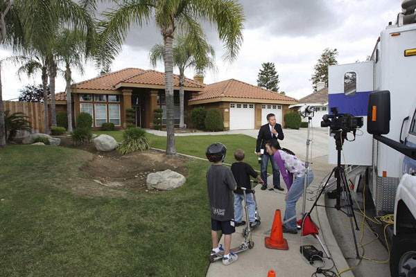 Schwarzenegger child report spurs media frenzy