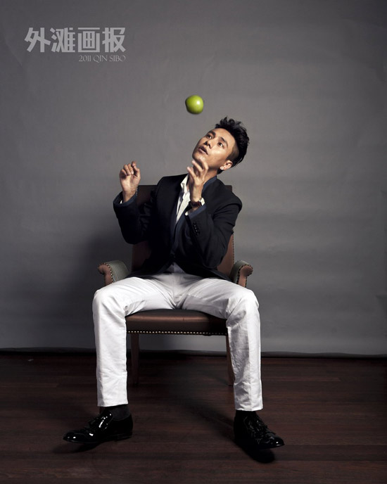 Chen Kun covers the latest issue of<EM> The Bund</EM>