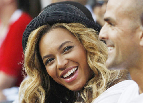 Jay-Z and Beyonce attend the match between Djokovic and Nadal