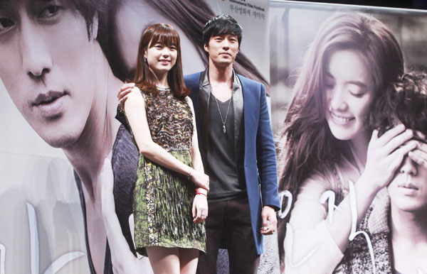 So Ji-sub and Han Hyo-joo promote 'Always'