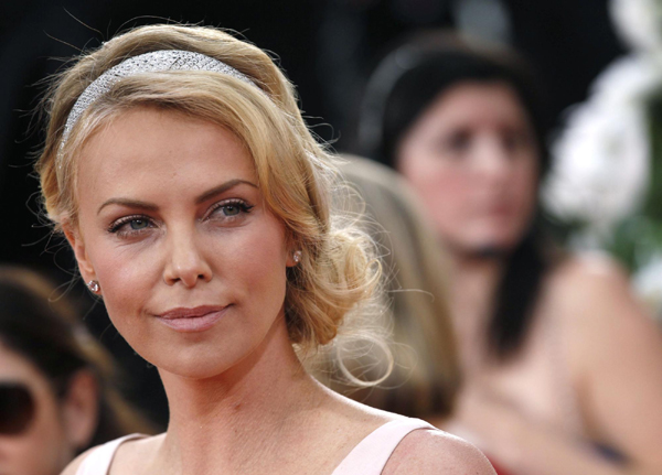 Charlize Theron attends Golden Globe Awards